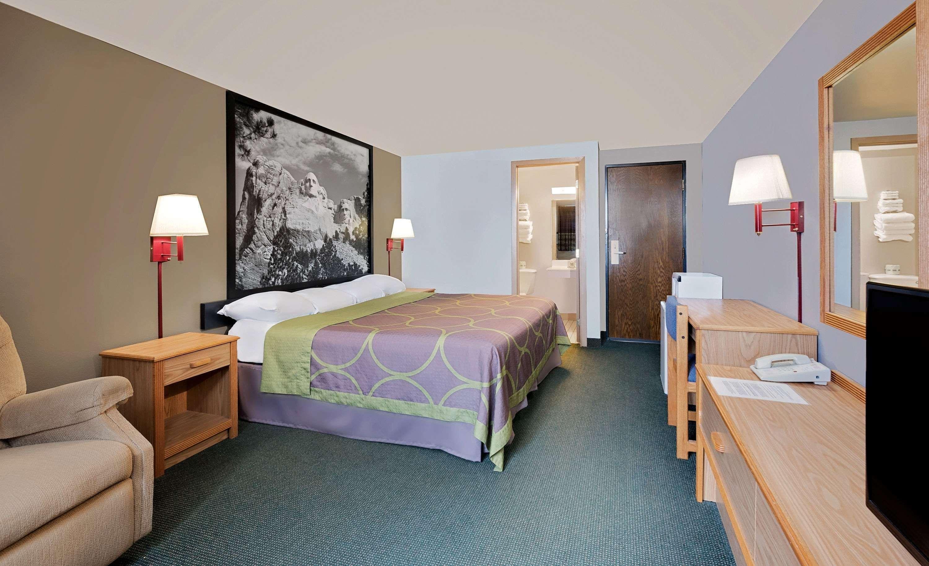 Super 8 By Wyndham Spearfish Hotel Exterior photo