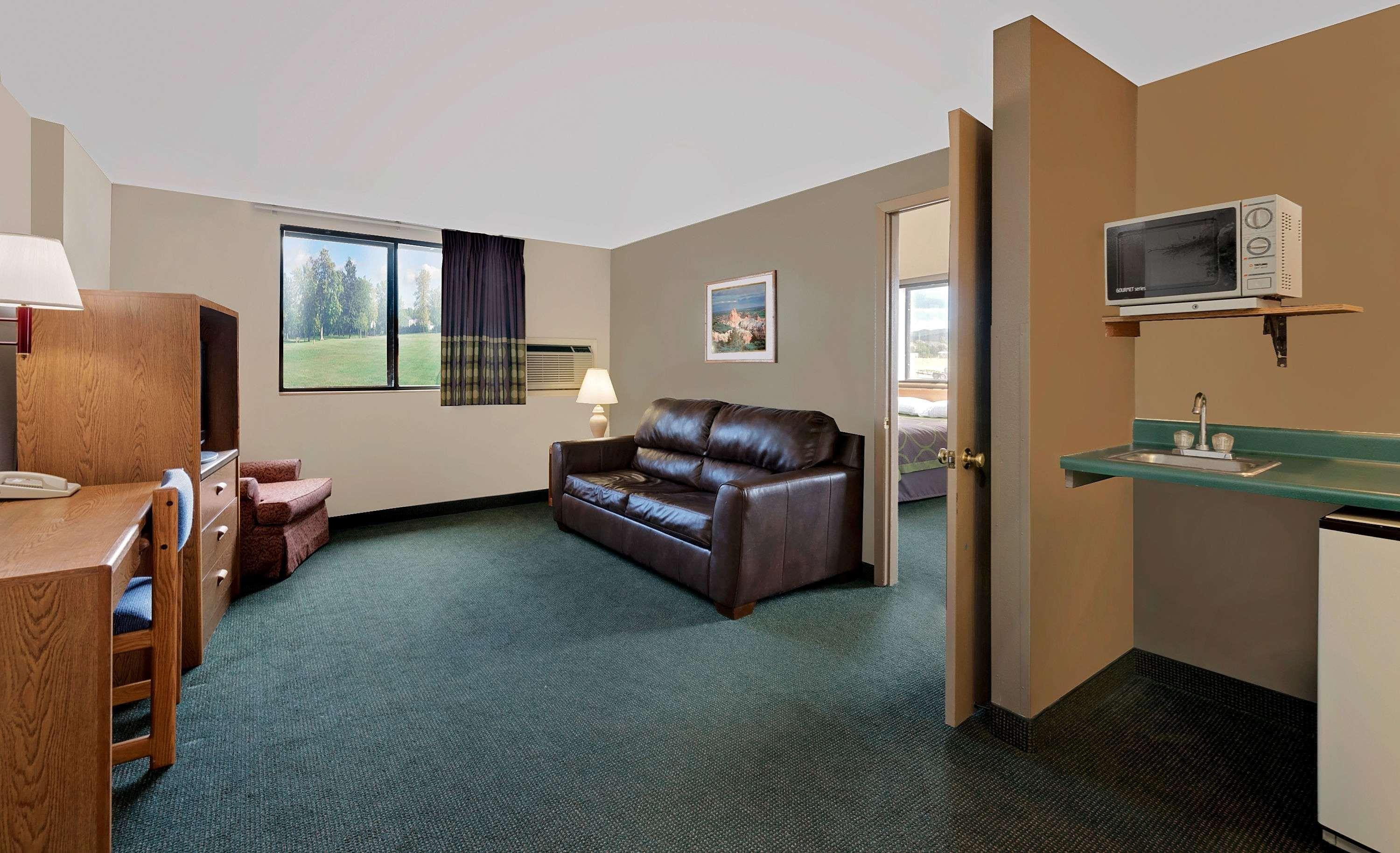 Super 8 By Wyndham Spearfish Hotel Exterior photo