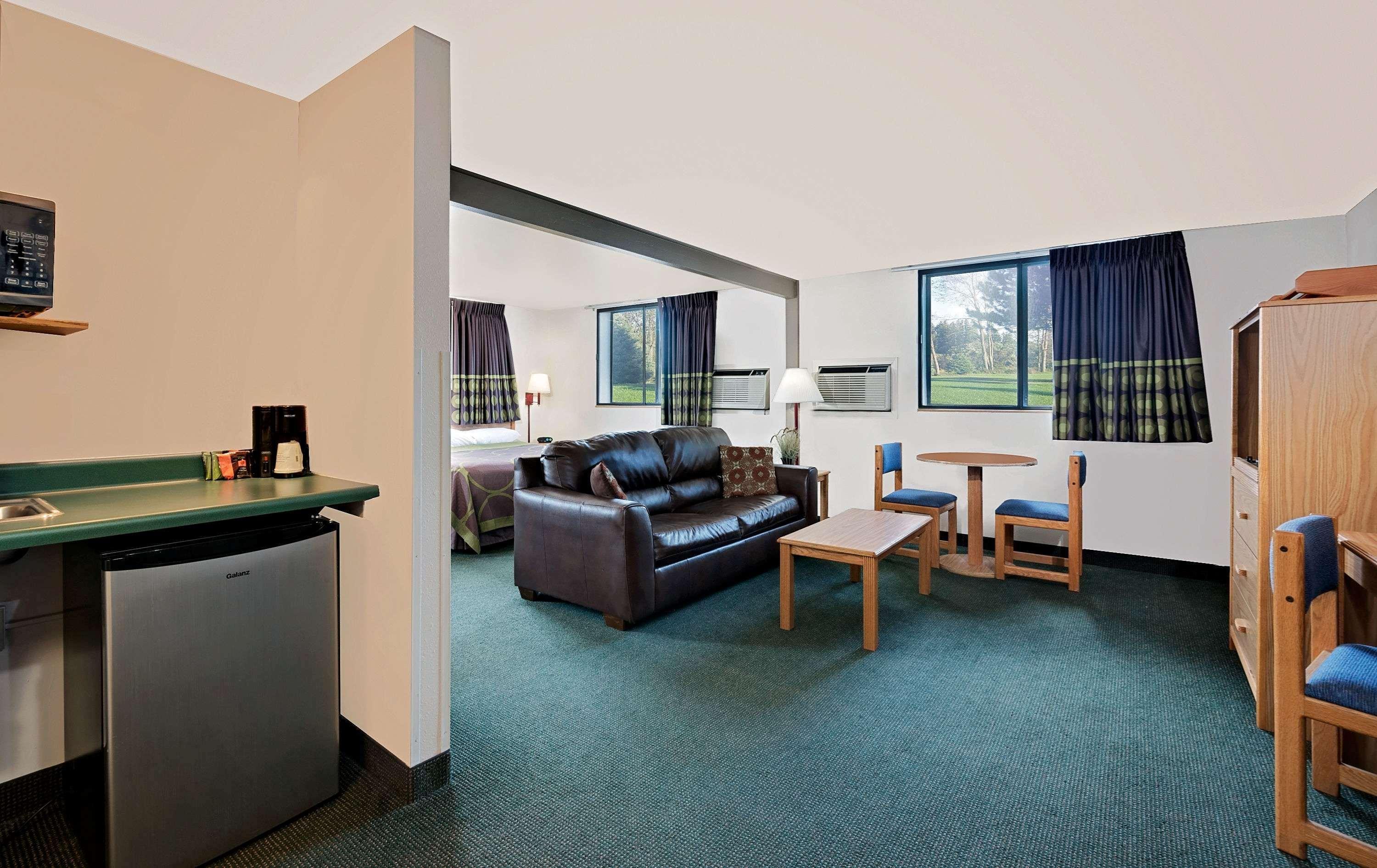 Super 8 By Wyndham Spearfish Hotel Exterior photo