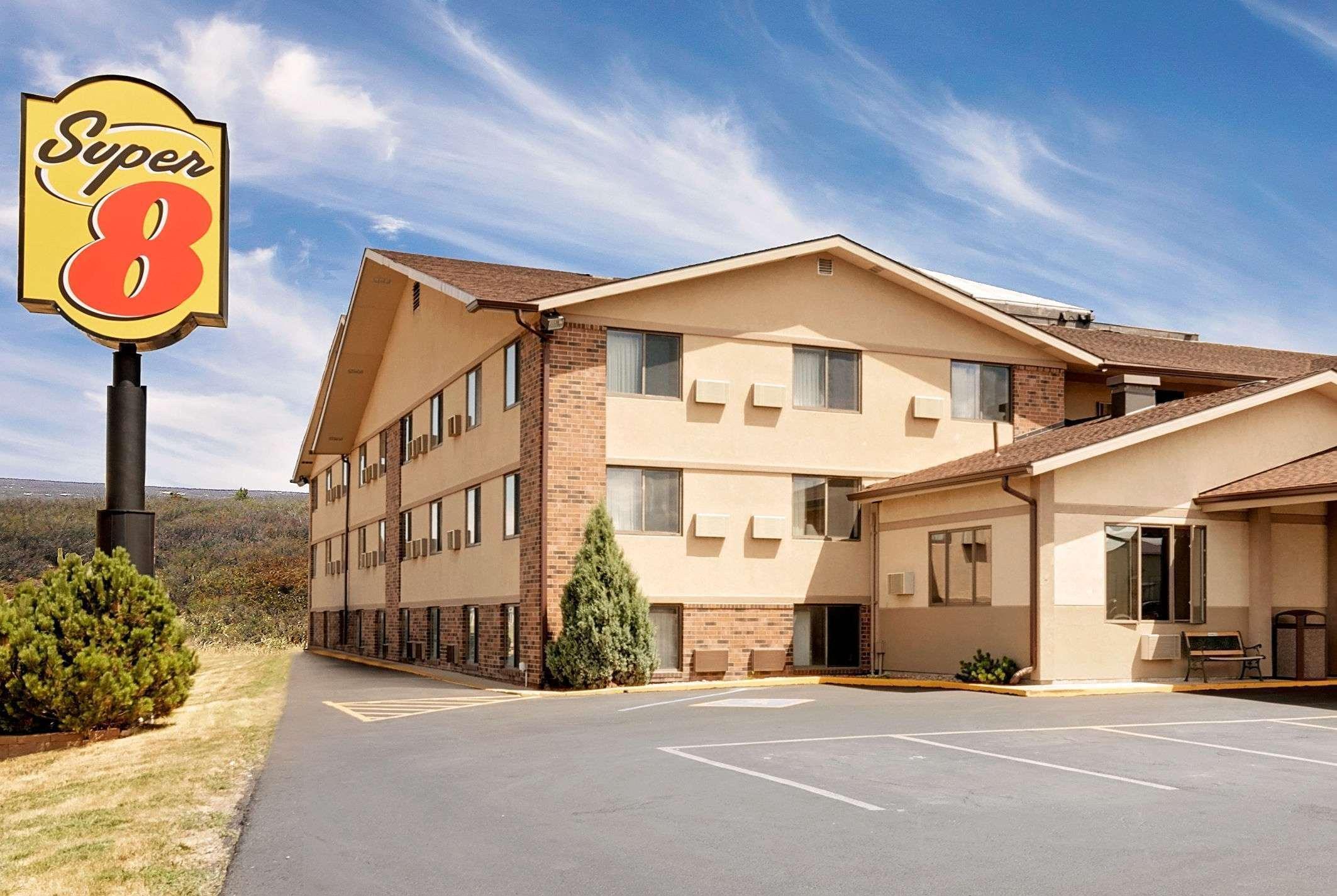Super 8 By Wyndham Spearfish Hotel Exterior photo