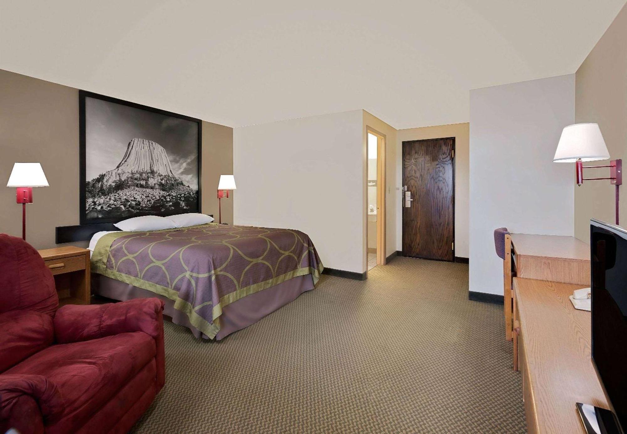 Super 8 By Wyndham Spearfish Hotel Exterior photo