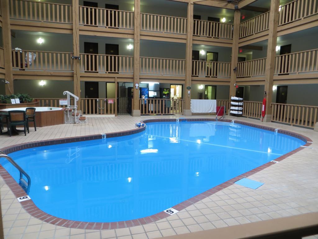 Super 8 By Wyndham Spearfish Hotel Exterior photo