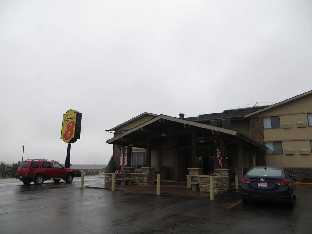 Super 8 By Wyndham Spearfish Hotel Exterior photo